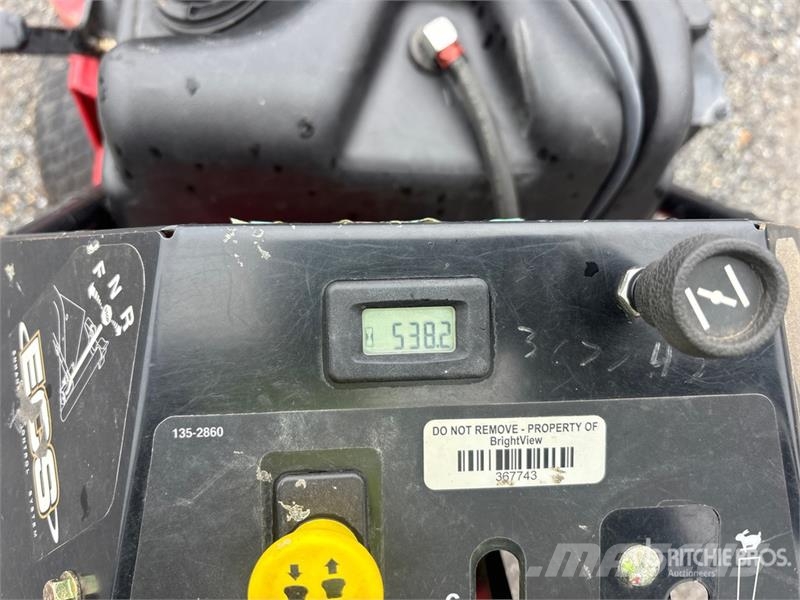 Exmark Turf Tracer S-Series 4x2 Stand-On 48 in Lawn Mower ركوب الحشائش