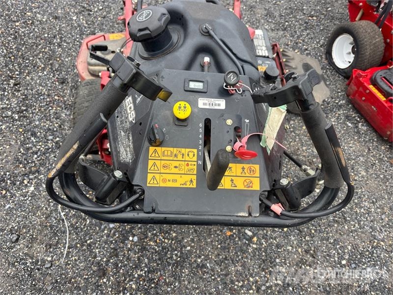 Exmark Turf Tracer S-Series 4x2 Walk-Behind 48 in Lawn Mo ركوب الحشائش