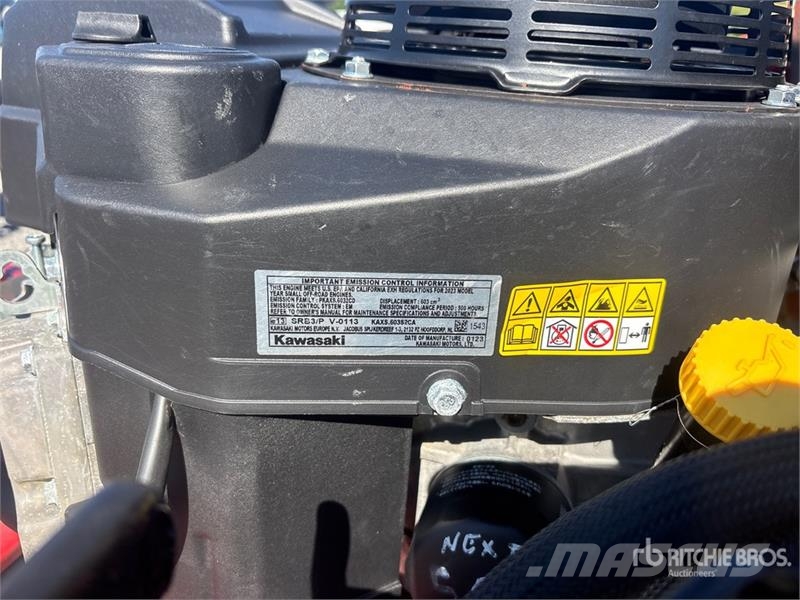Exmark Turf Tracer S-Series 4x2 Ride-On 48 in Lawn Mower Vrtni traktor kosilnice