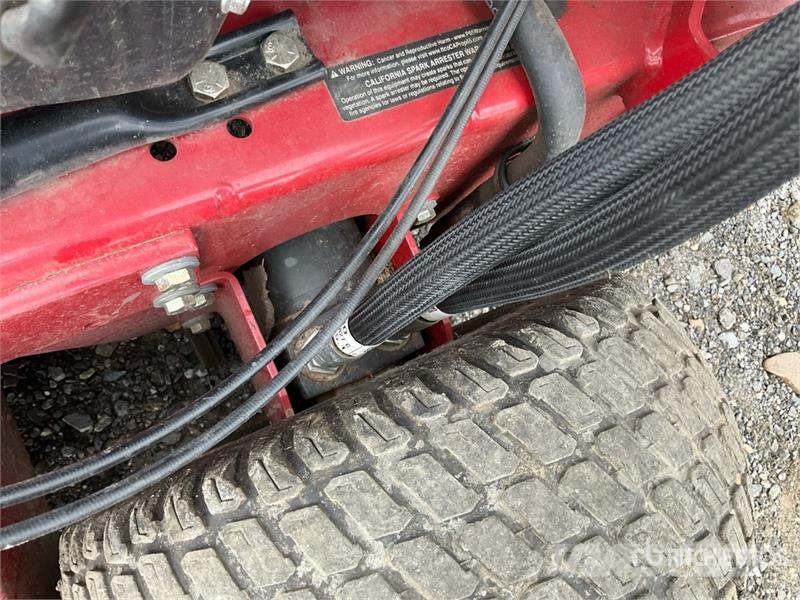 Exmark Turf Tracer S-Series Stand-On 48 in Lawn Mower Vrtni traktor kosilnice