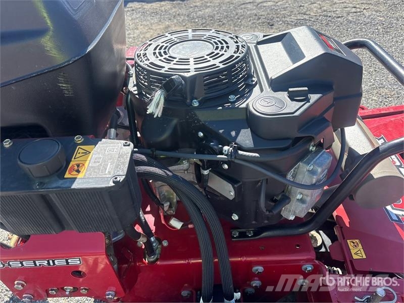 Exmark Turf Tracer S-Series 4x2 Ride-On 48 in Lawn Mower Vrtni traktor kosilnice