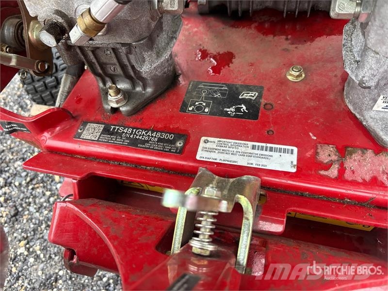 Exmark Turf Tracer S-Series 4x2 Stand-On 48 in Lawn Mower ركوب الحشائش