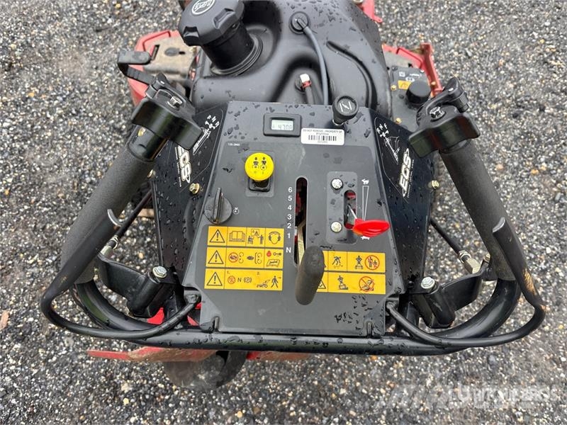Exmark Turf Tracer S-Series 4x2 Stand-On 48 in Lawn Mower ركوب الحشائش