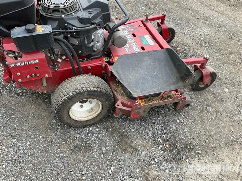 Exmark Turf Tracer S-Series Stand-On 48 in Lawn Mower Vrtni traktor kosilnice
