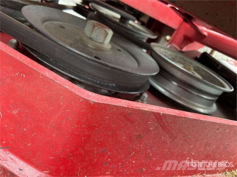 Exmark Turf Tracer S-Series Stand-On 48 in Lawn Mower Vrtni traktor kosilnice