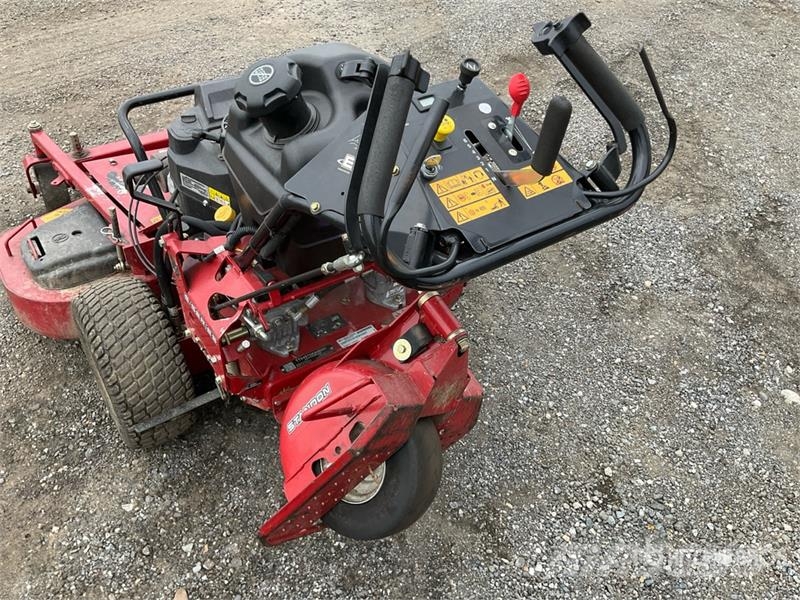 Exmark Turf Tracer S-Series Stand-On 48 in Lawn Mower Vrtni traktor kosilnice