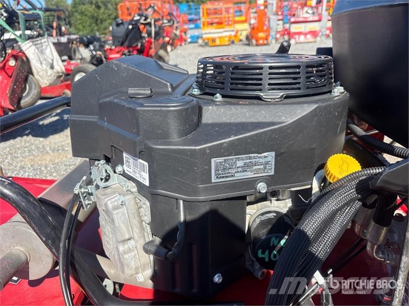 Exmark Turf Tracer S-Series Stand-On Lawn Mower Vrtni traktor kosilnice