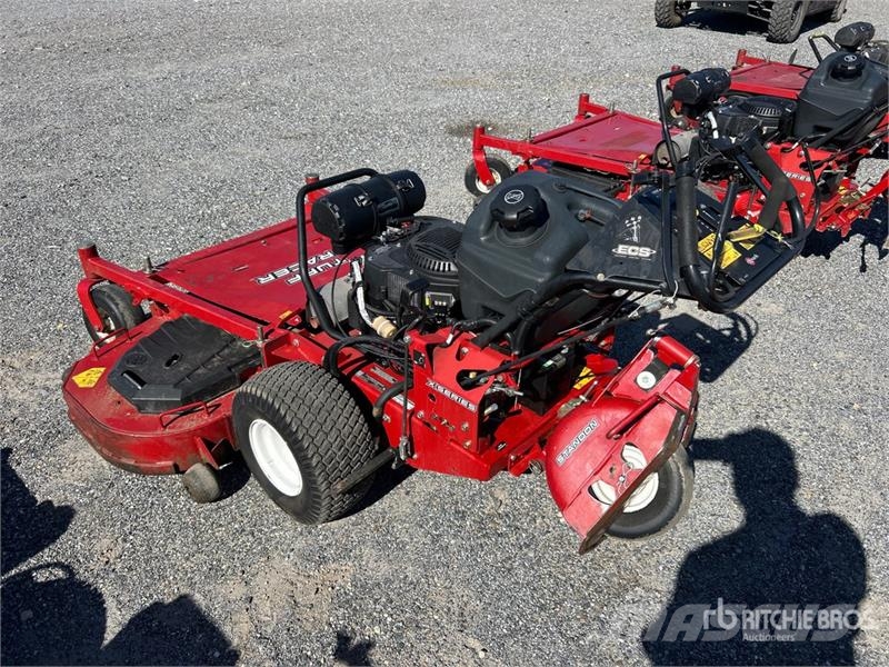 Exmark Turf Tracer X-Series Stand-On Lawn Mower Vrtni traktor kosilnice