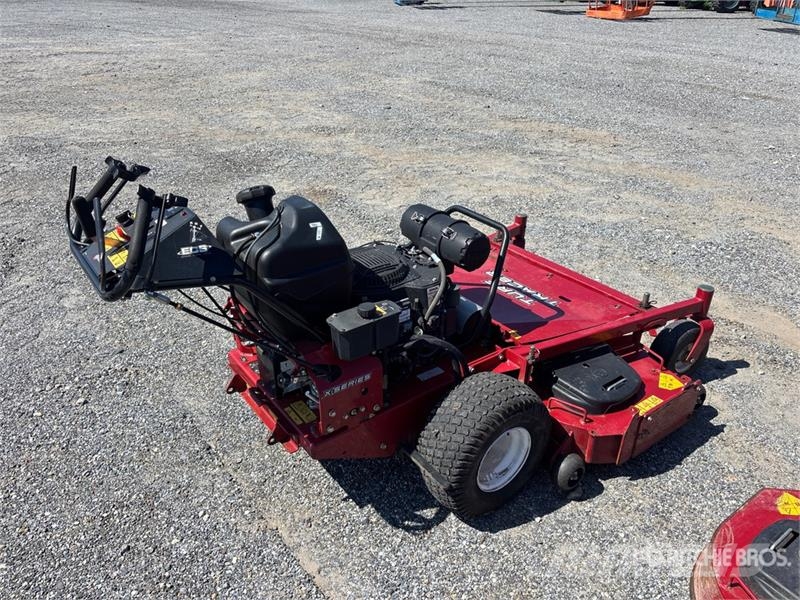 Exmark Turf Tracer X-Series 4x2 Ride-On Lawn Mower Vrtni traktor kosilnice