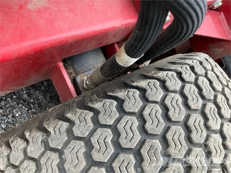 Exmark Turf Tracer X-Series Stand-On Lawn Mower Vrtni traktor kosilnice