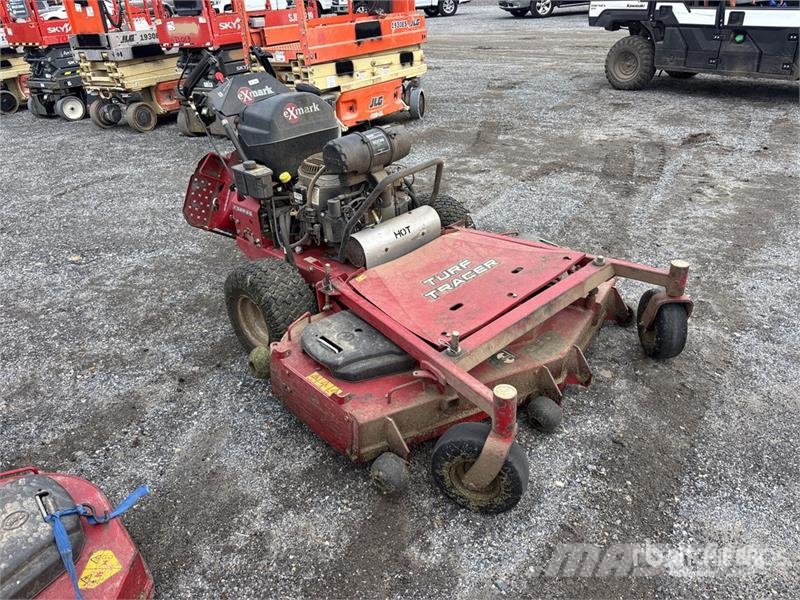 Exmark Turf Tracer X-Series 4x2 Stand-On Lawn Mower Vrtni traktor kosilnice