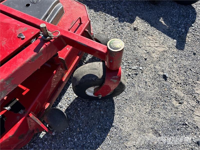 Exmark Turf Tracer X-Series Stand-On Lawn Mower Vrtni traktor kosilnice