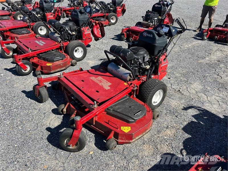 Exmark Turf Tracer X-Series Stand-On Lawn Mower Vrtni traktor kosilnice