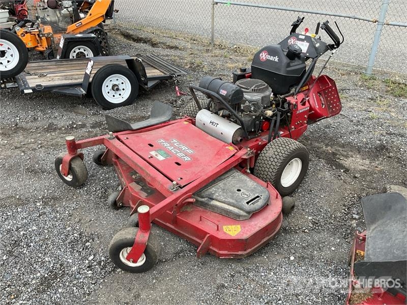 Exmark Turf Tracer X-Series Stand-On Lawn Mower Vrtni traktor kosilnice