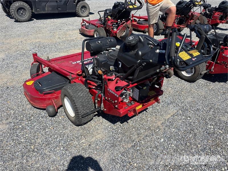 Exmark Turf Tracer X-Series 4x2 Ride-On Lawn Mower Vrtni traktor kosilnice