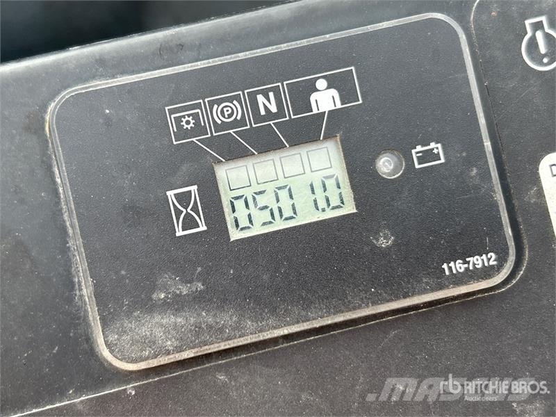 Exmark Turf Tracer X-Series Stand-On Lawn Mower 乗用・自走モア/芝刈り機