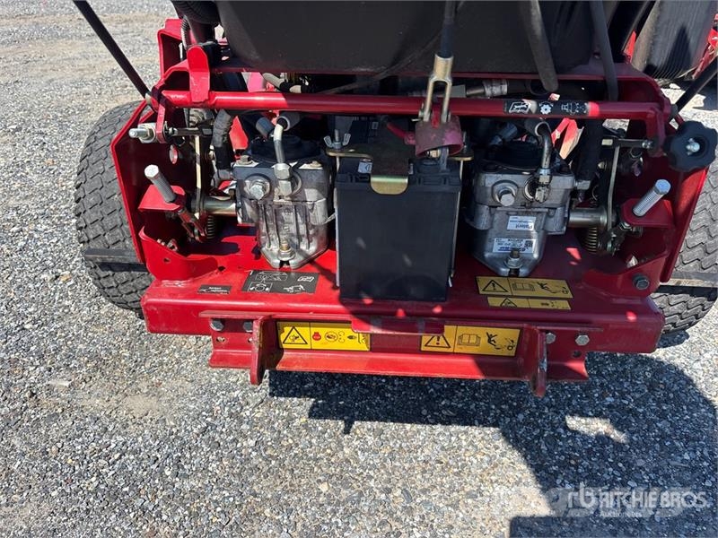 Exmark Turf Tracer X-Series 4x2 Ride-On Lawn Mower Vrtni traktor kosilnice