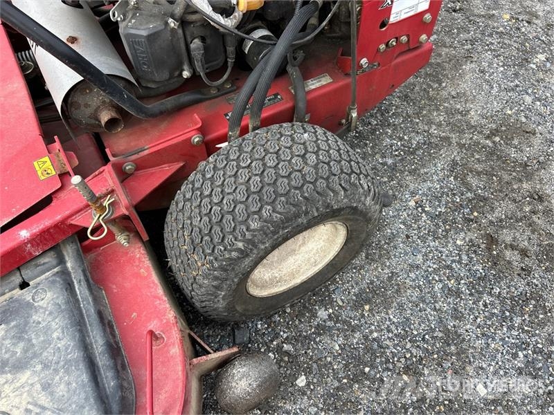 Exmark Turf Tracer X-Series Stand-On Lawn Mower 乗用・自走モア/芝刈り機