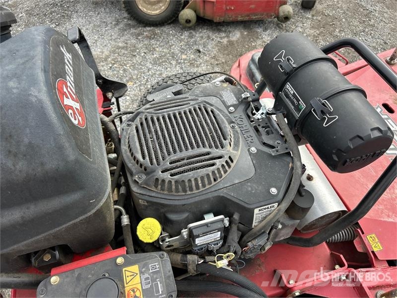 Exmark Turf Tracer X-Series Stand-On Lawn Mower 乗用・自走モア/芝刈り機