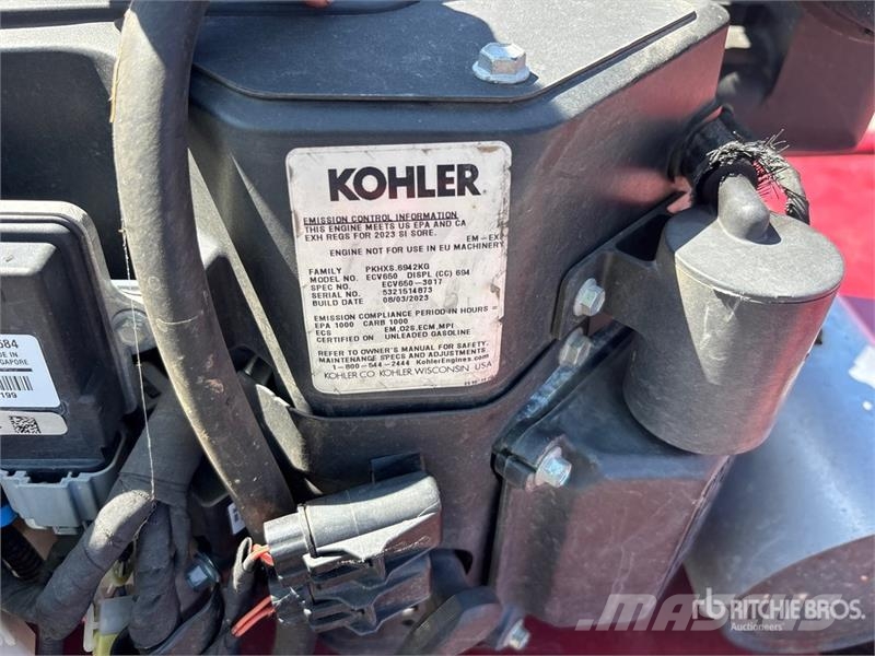 Exmark Turf Tracer X-Series 4x2 Ride-On Lawn Mower Vrtni traktor kosilnice