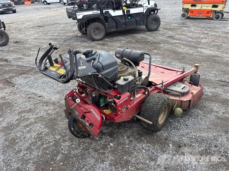 Exmark Turf Tracer X-Series 4x2 Stand-On Lawn Mower Vrtni traktor kosilnice