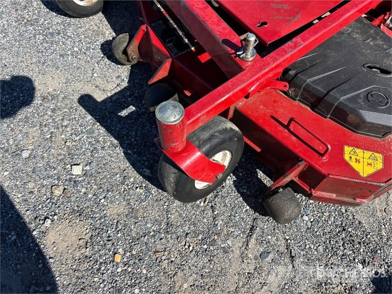 Exmark Turf Tracer X-Series Stand-On Lawn Mower Vrtni traktor kosilnice