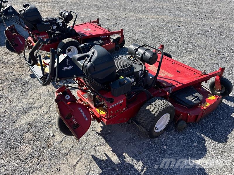 Exmark Turf Tracer X-Series Stand-On Lawn Mower Vrtni traktor kosilnice