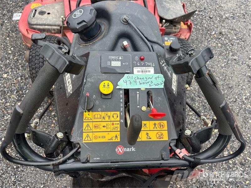 Exmark Turf Tracer X-Series 4x2 Stand-On Lawn Mower ركوب الحشائش