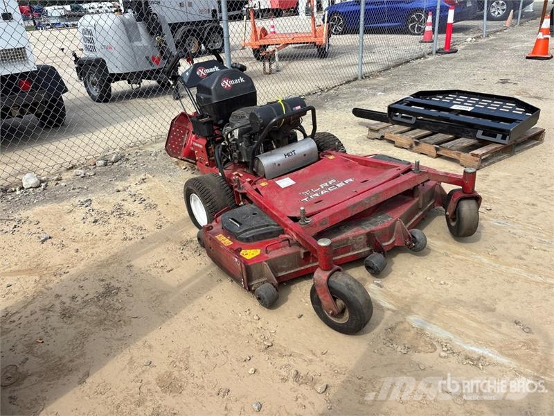 Exmark Turf Tracer X-Series Stand-On 60 in. Lawn Mower Vrtni traktor kosilnice