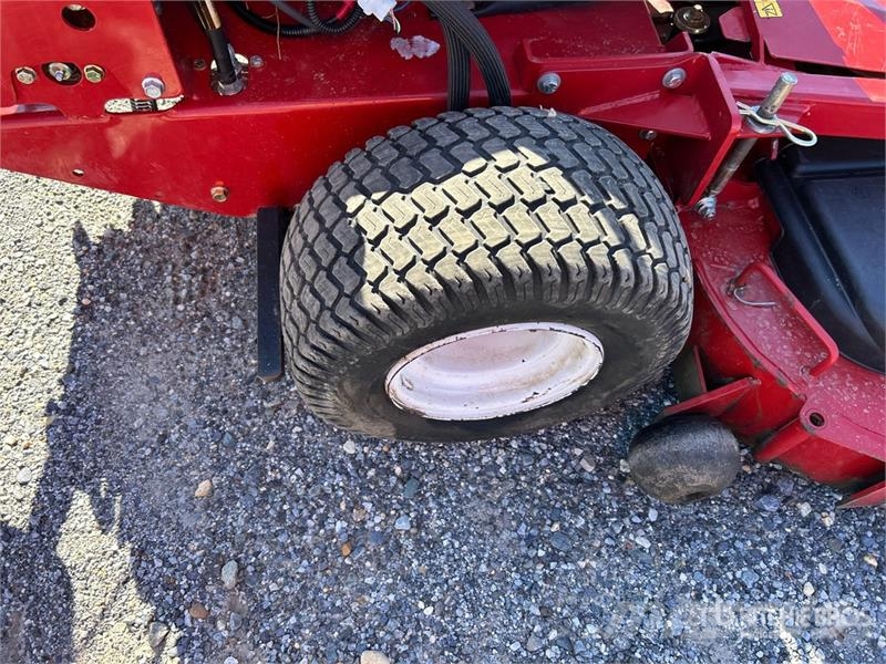 Exmark Turf Tracer X-Series Stand-On Lawn Mower Vrtni traktor kosilnice