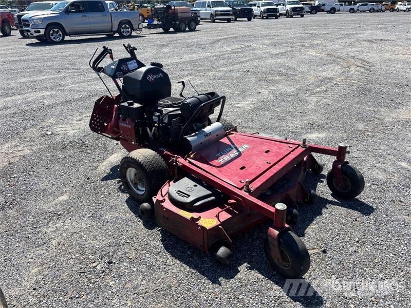 Exmark Turf Tracer X-Series 4x2 Stand-On Lawn Mower Vrtni traktor kosilnice