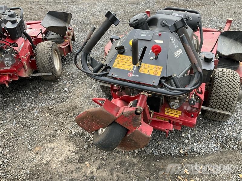 Exmark Turf Tracer X-Series Stand-On Lawn Mower Vrtni traktor kosilnice