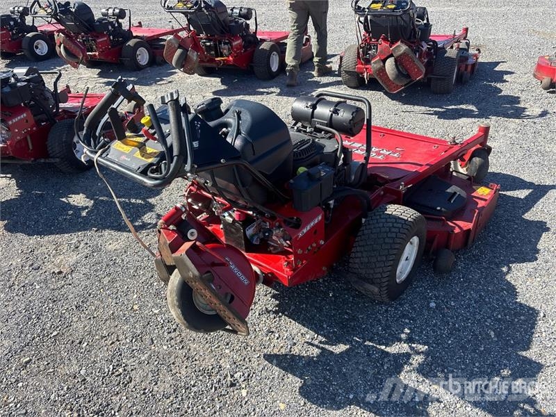 Exmark Turf Tracer X-Series 4x2 Ride-On Lawn Mower Vrtni traktor kosilnice