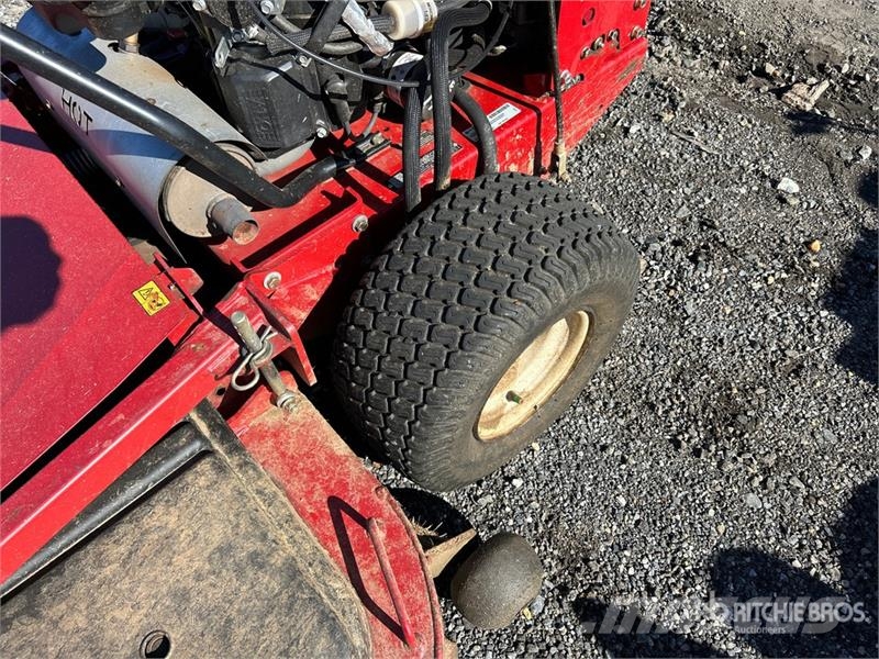 Exmark Turf Tracer X-Series Stand-On Lawn Mower ركوب الحشائش