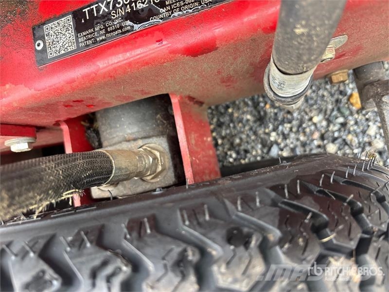 Exmark Turf Tracer X-Series 4x2 Stand-On Lawn Mower ركوب الحشائش