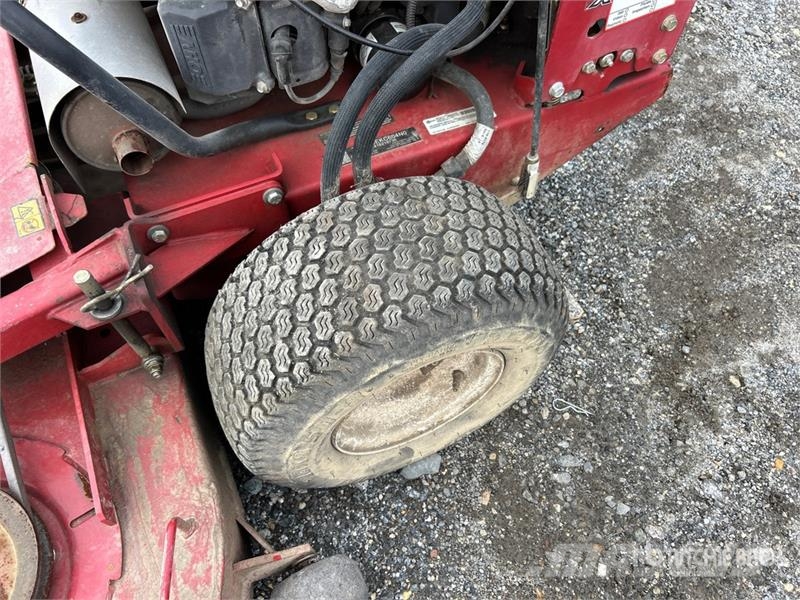 Exmark Turf Tracer X-Series Stand-On Lawn Mower 騎乘式割草機