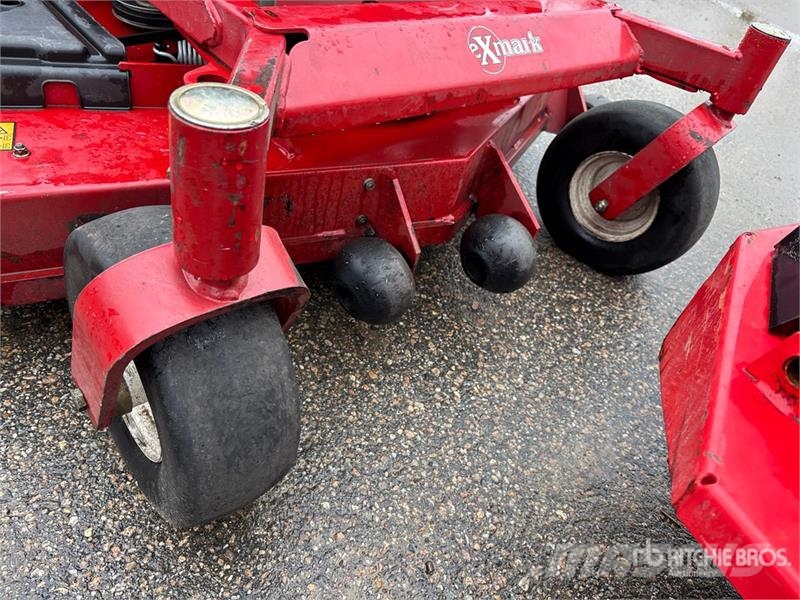 Exmark Vertex Stand-On Lawn Mower Самохідні газонокосарки