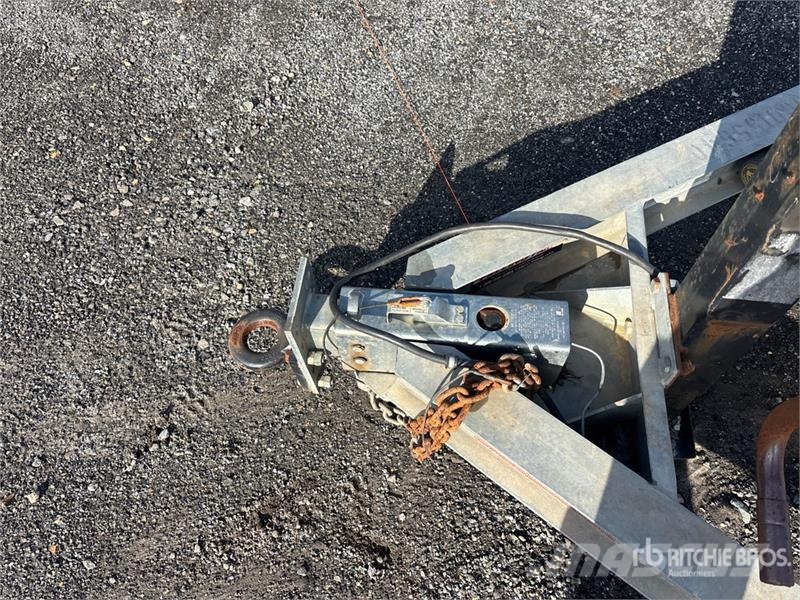 Felling FT-12 IT-I-G 12 ft Tri/A Tilt Deck Trailer Nizki nakladalci