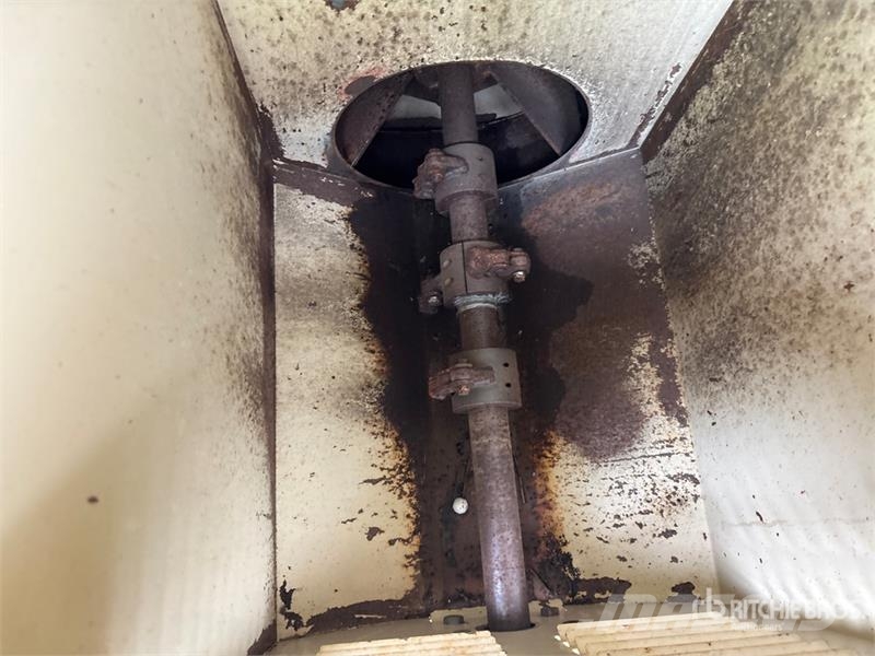 Finn B40-12 Straw Blower Other components