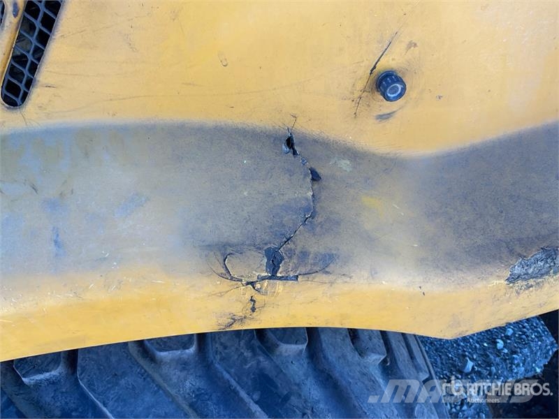 Fiori TA700 4x4 Backhoe Loader (Inoperable) Экскаваторы-погрузчики