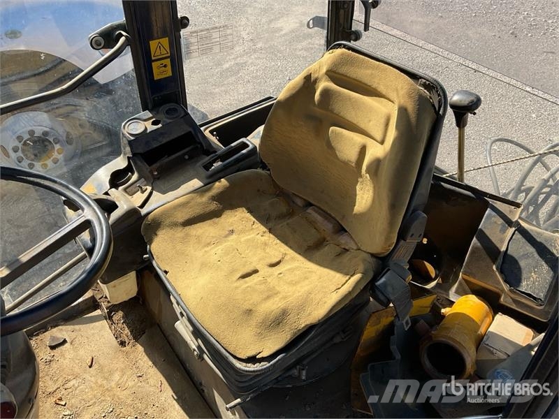 Fiori TA700 4x4 Backhoe Loader (Inoperable) Экскаваторы-погрузчики
