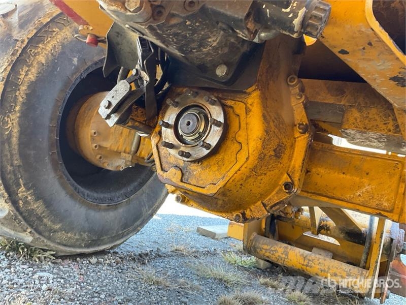  Flori Coyote 4x4 Backhoe Loader (Inoperable) لوادر ذات جرافات عكسية