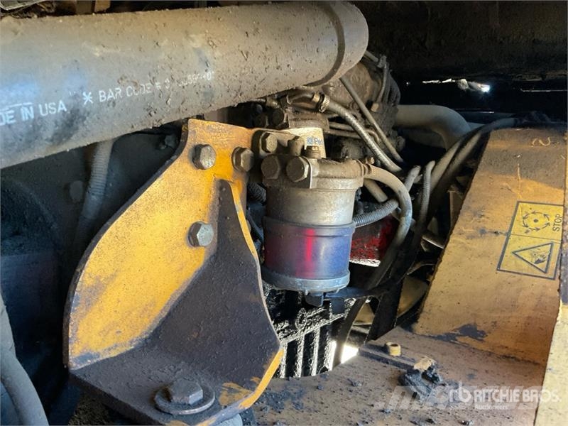  Flori Coyote 4x4 Backhoe Loader (Inoperable) لوادر ذات جرافات عكسية