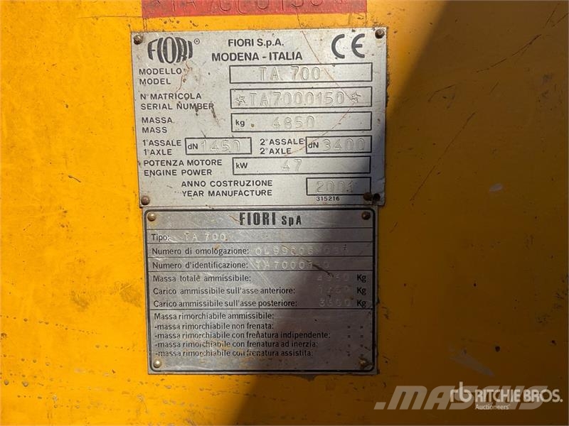 Flori Coyote 4x4 Backhoe Loader (Inoperable) لوادر ذات جرافات عكسية