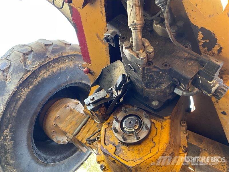  Flori Coyote 4x4 Backhoe Loader (Inoperable) لوادر ذات جرافات عكسية