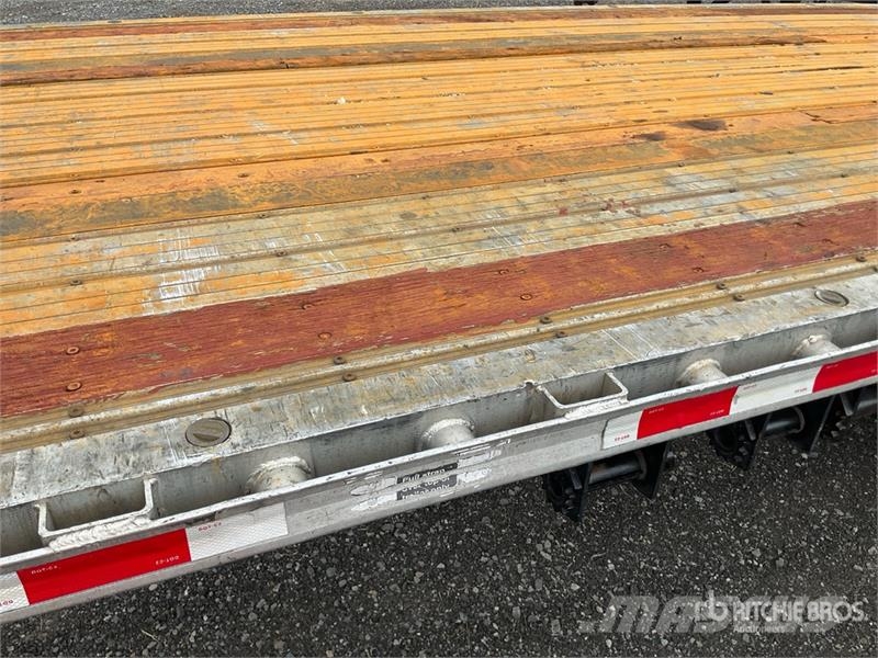 Fontaine 47 ft T/A Flatbed Trailer Valníky