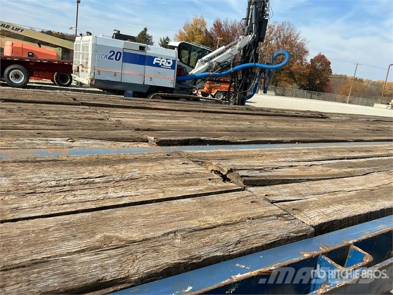 Fontaine 48 ft T/A Float Flatbed Trailer Platformas/izkraušana no sāniem