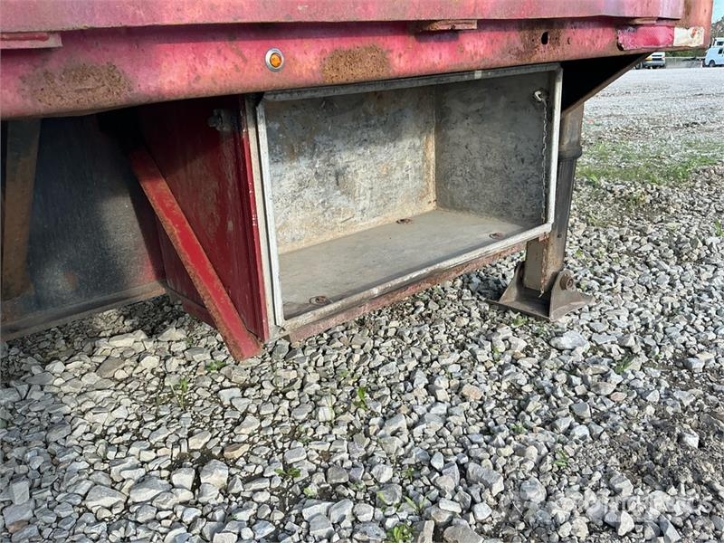 Fontaine 48 ft T/A Spread Axle Step Deck Trailer Zemie treileri