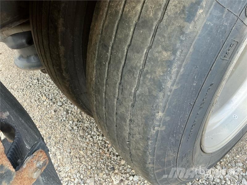 Fontaine HAVSD12WSA 40000 lb 48 ft T/A Spread Axle Step Dec Nizki nakladalci