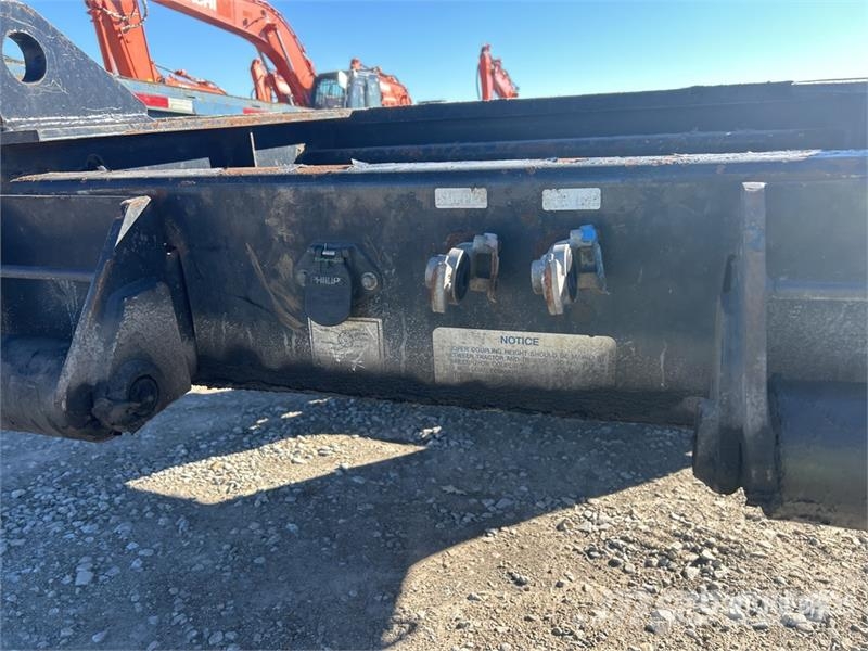 Fontaine Renegade LXT40 40 ton T/A 34 ft - 60 ft Extendable Zemie treileri
